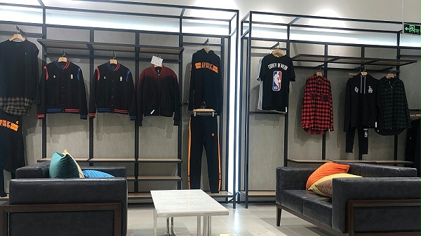 男装展柜