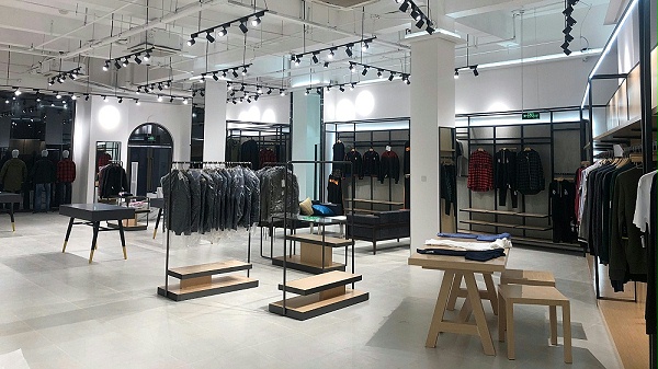 男装展柜