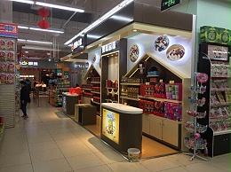 连锁品牌门店定做展示柜的优势