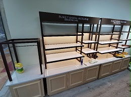 蛋糕展示柜的挑选与市场作用