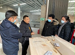 成都展示柜厂家如何与客户进行沟通