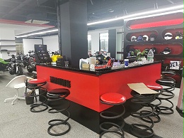 商家要注意定做展示柜的成本控制