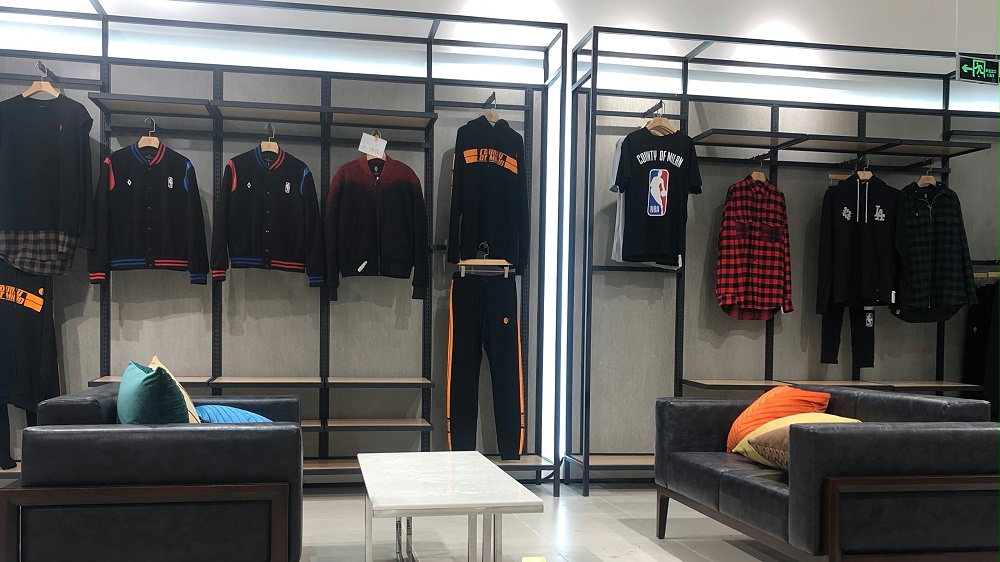 男装展柜